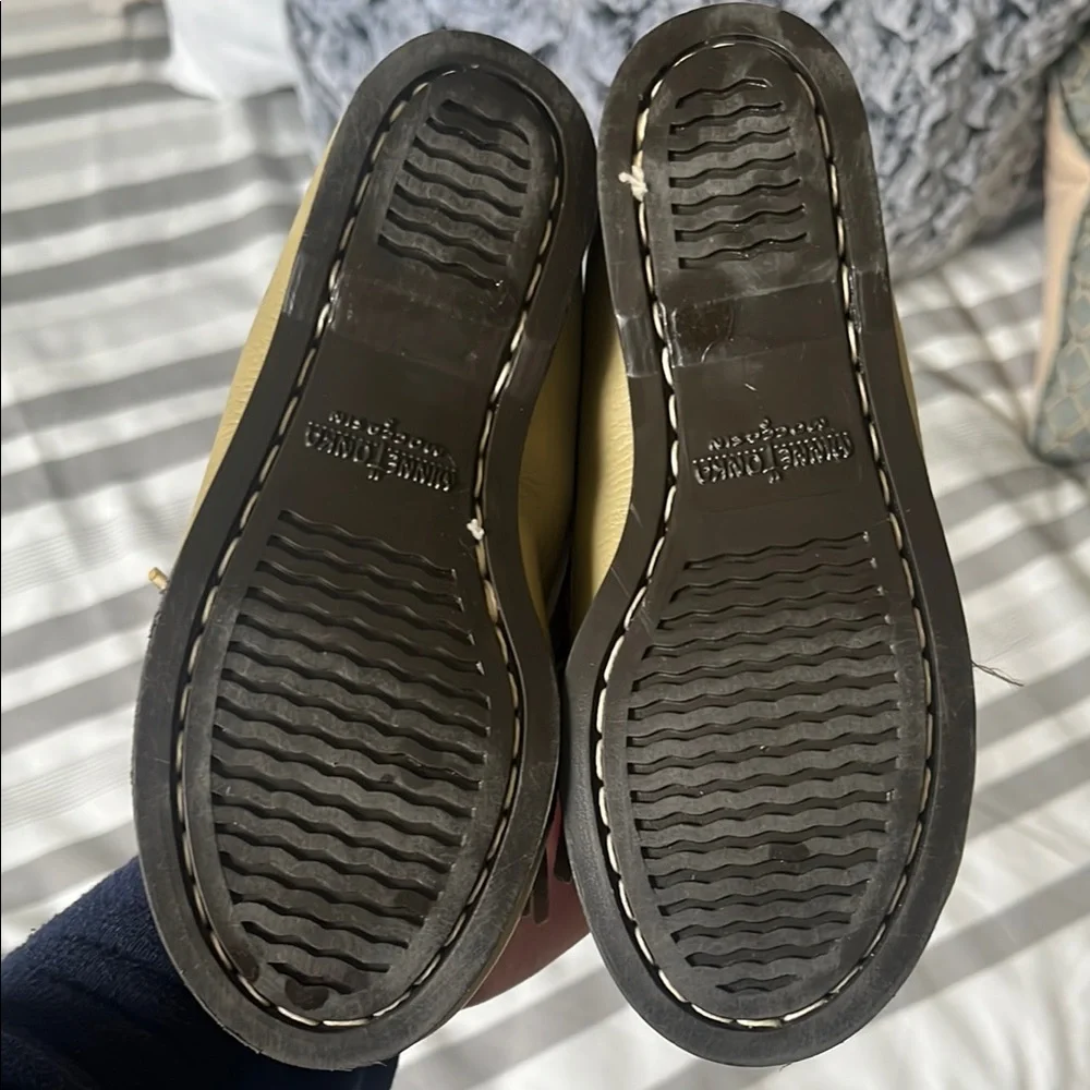 Minnetonka Kids' Tan Moccasins